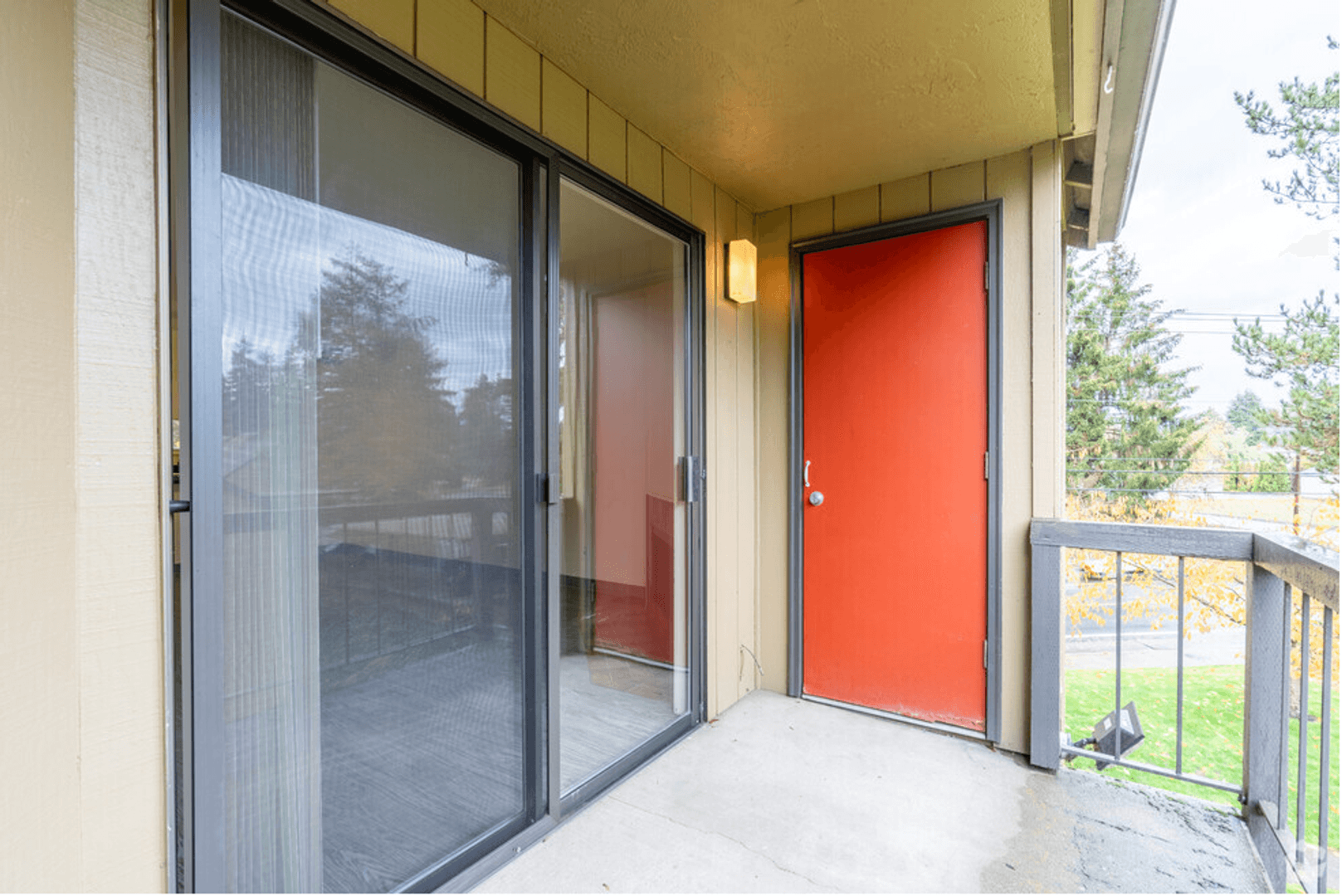 Eugene Apartment: 1800 Cal Young Road