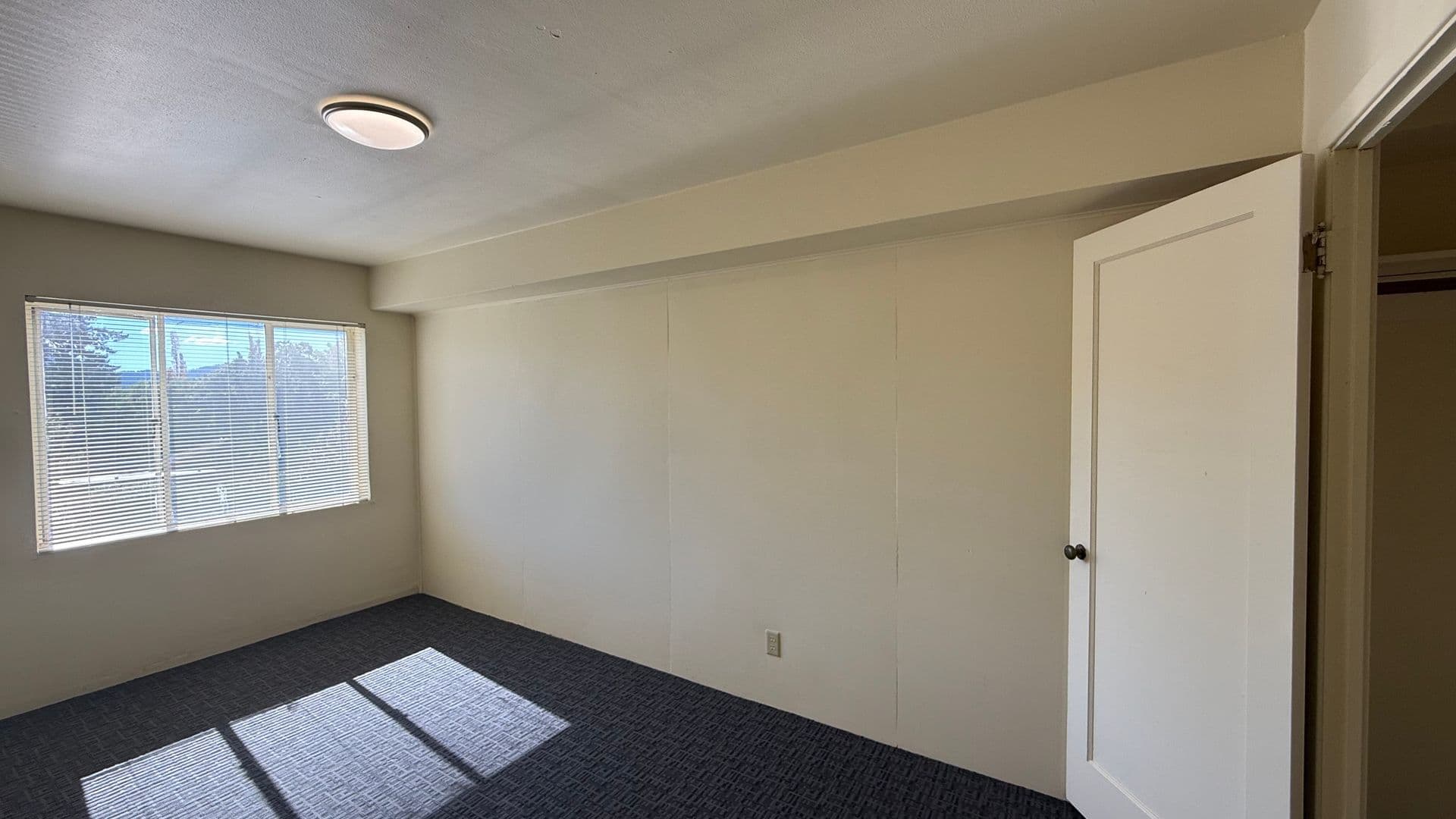 Eugene Apartment: 1040-1050 Ferry St