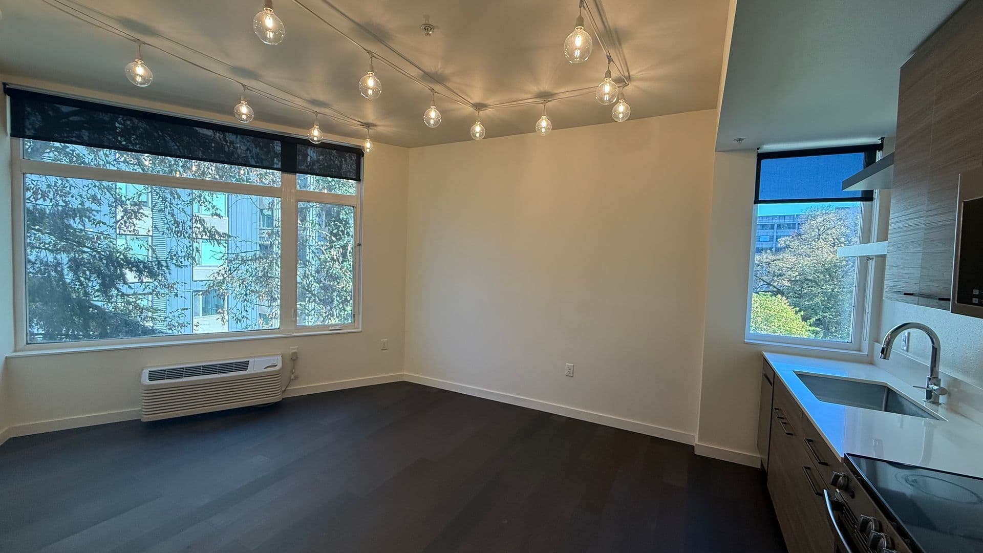 Eugene Apartment: 1030 Ferry St