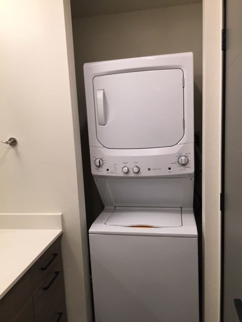 Eugene Apartment: 1030 Ferry St