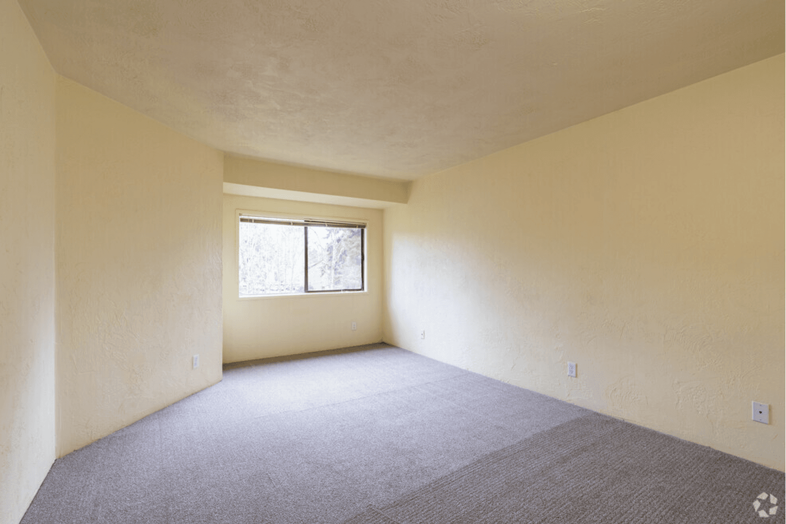 Eugene Apartment: 1800 Cal Young Road