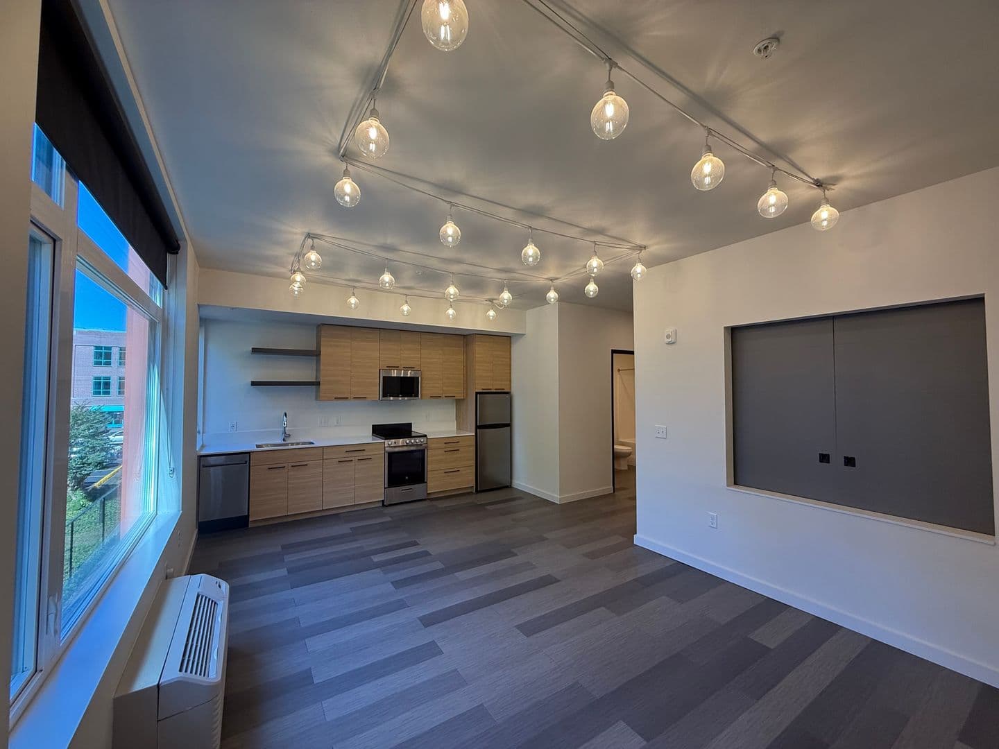 Eugene Apartment: 1030 Ferry St