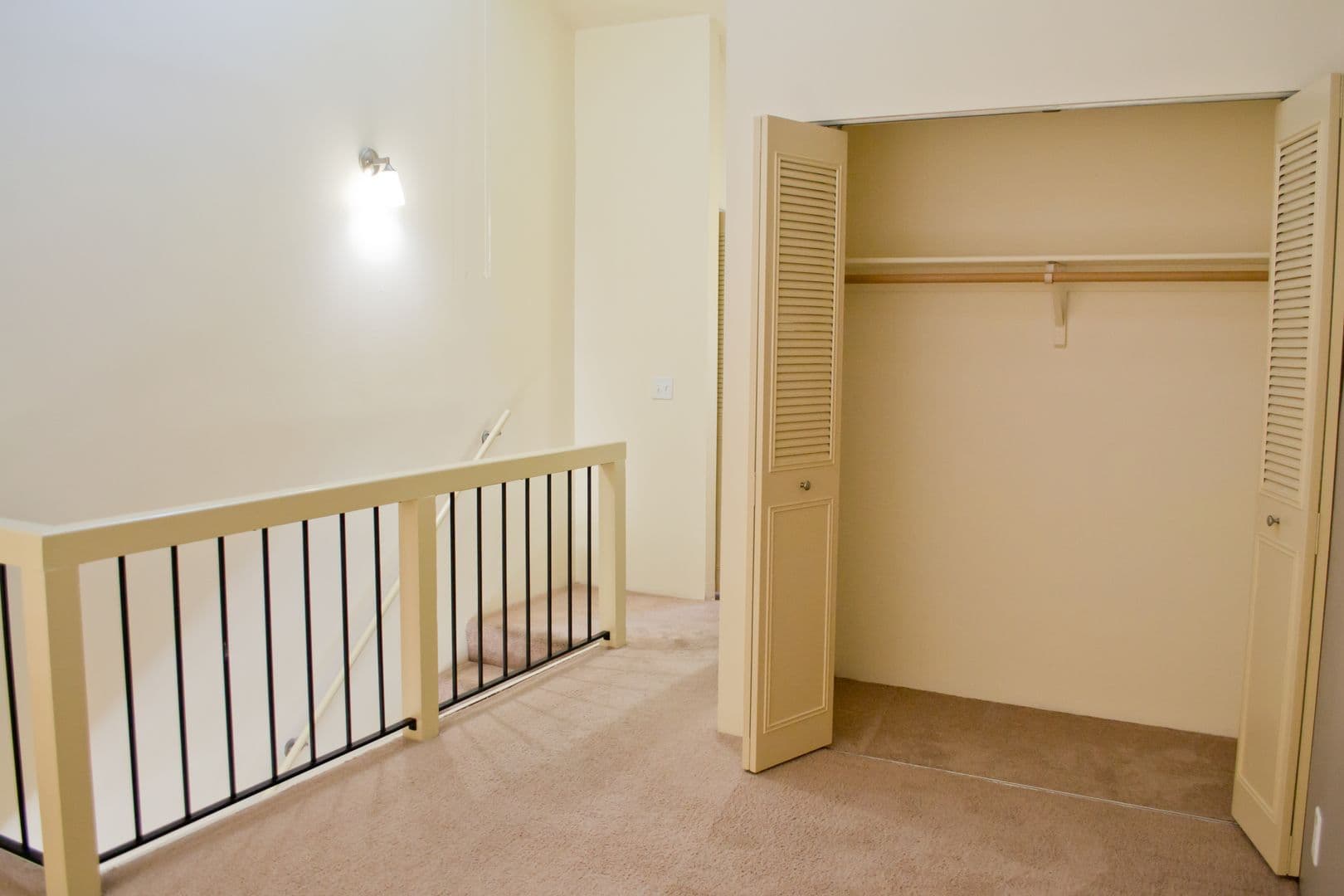 Eugene Apartment: 1800 Cal Young Road