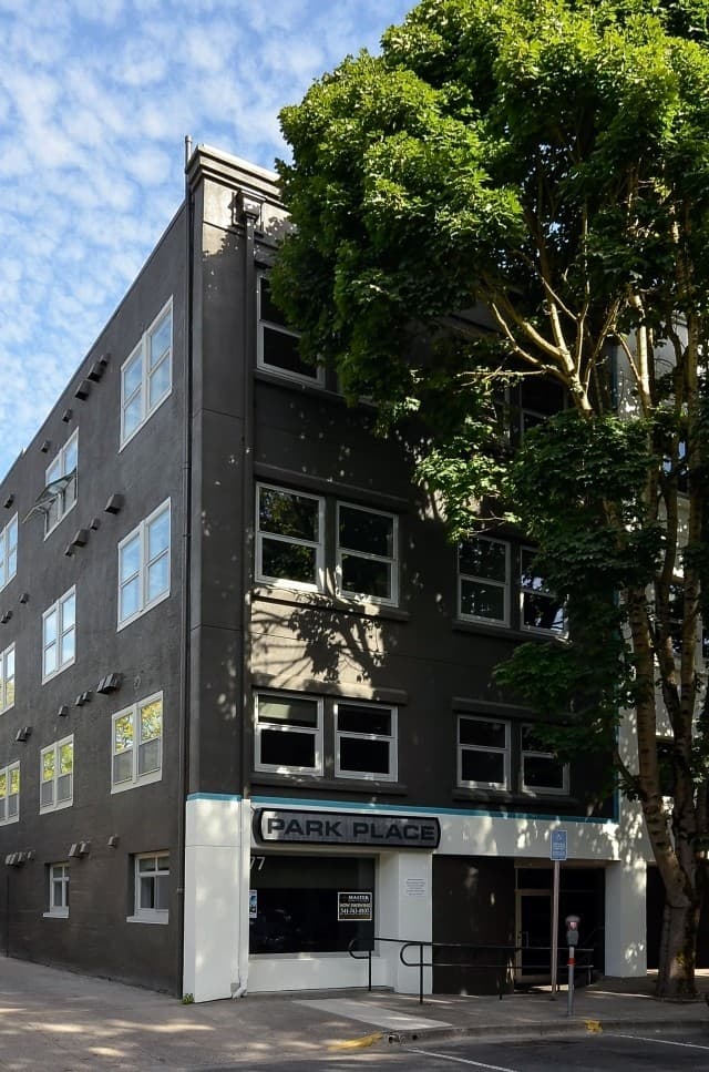 Eugene Apartment: 877 E. Park Street