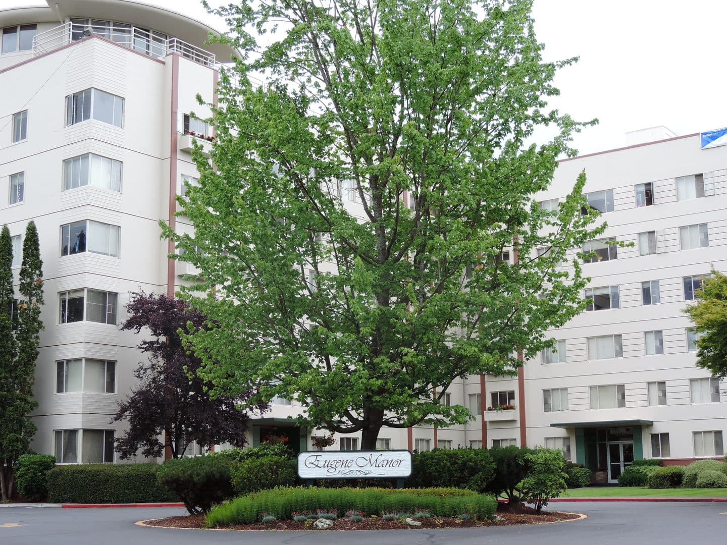 Eugene Apartment: 1040-1050 Ferry St