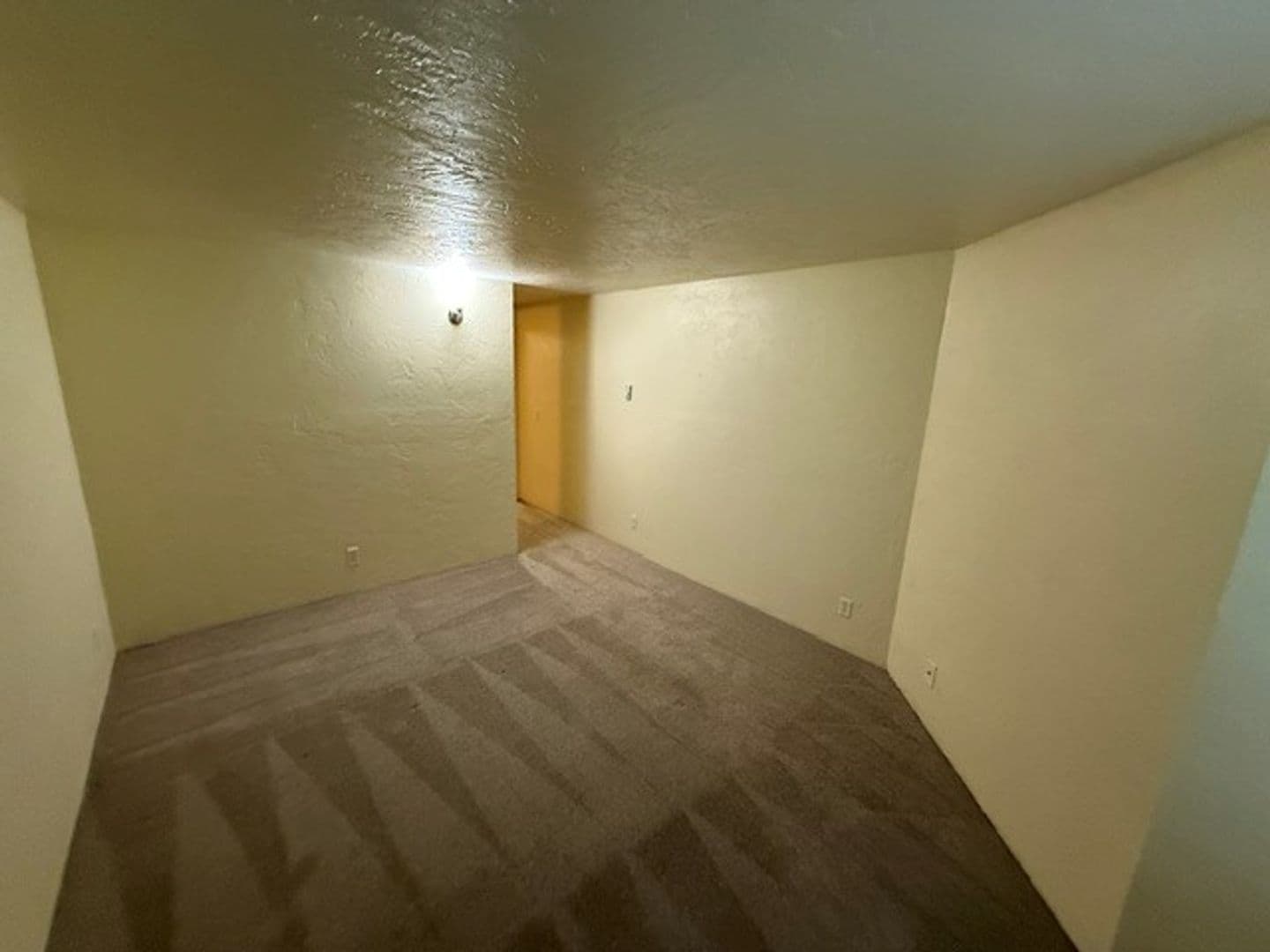 Eugene Apartment: 1800 Cal Young Road