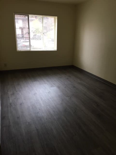 Eugene Apartment: 1040-1050 Ferry St