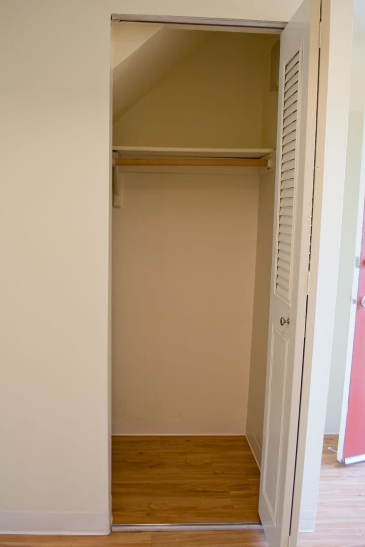 Eugene Apartment: 1800 Cal Young Road