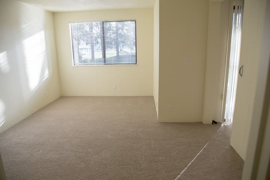 Eugene Apartment: 1800 Cal Young Road