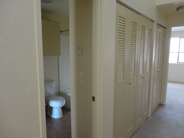 Eugene Apartment: 1800 Cal Young Road