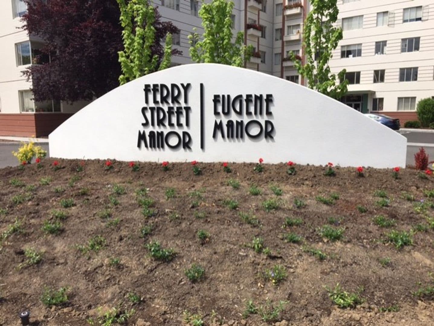 Eugene Apartment: 1040-1050 Ferry St