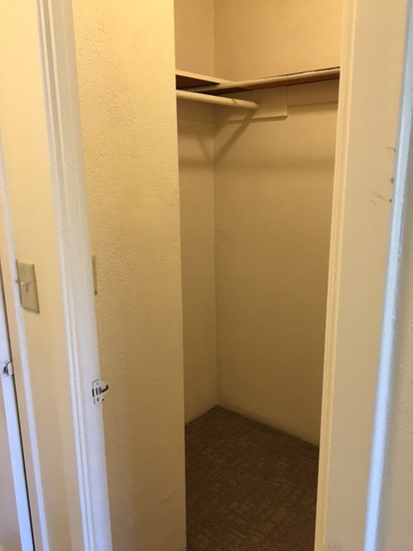Eugene Apartment: 1040-1050 Ferry St
