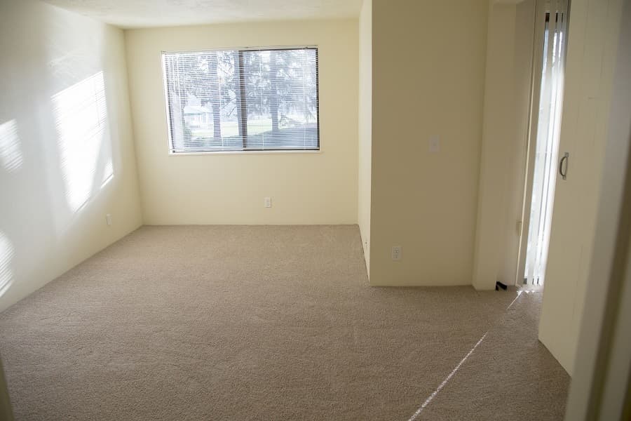 Eugene Apartment: 1800 Cal Young Road