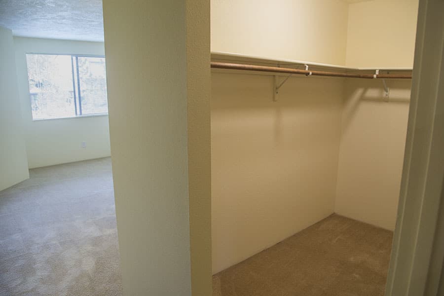Eugene Apartment: 1800 Cal Young Road