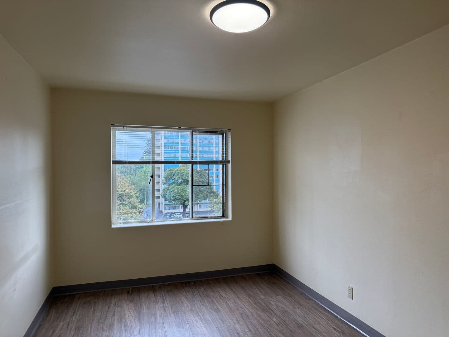 Eugene Apartment: 1040-1050 Ferry St