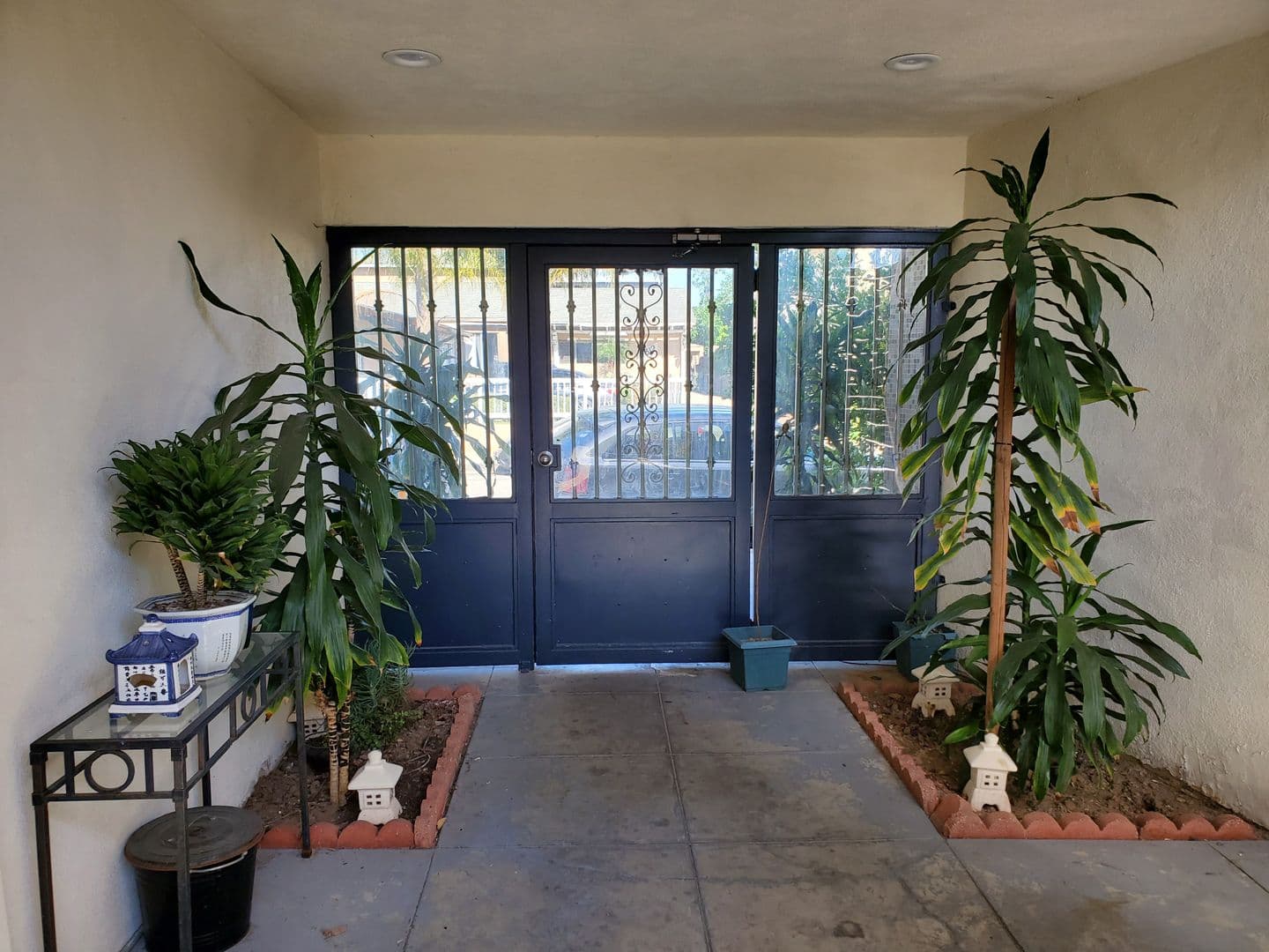 HAWTHORNE Apartment: 12319 Manor Drive