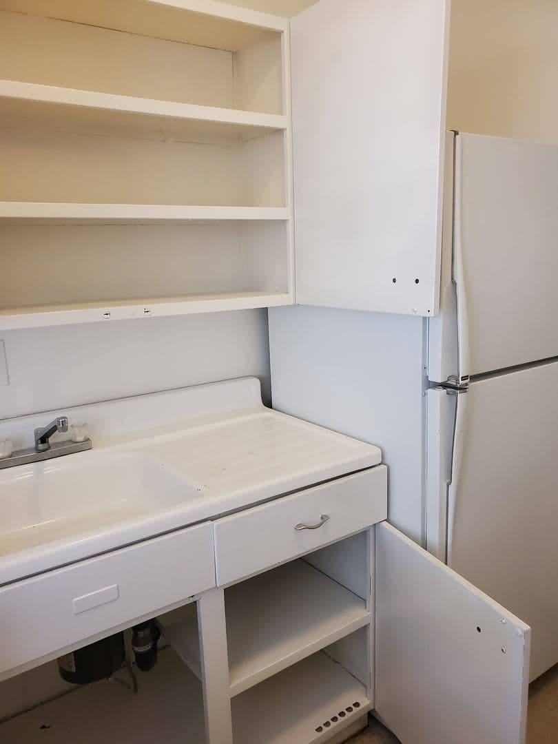 HAWTHORNE Apartment: 12319 Manor Drive