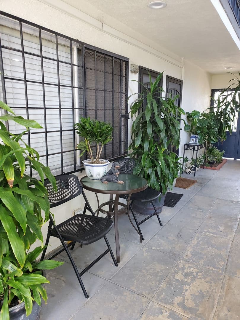 HAWTHORNE Apartment: 12319 Manor Drive