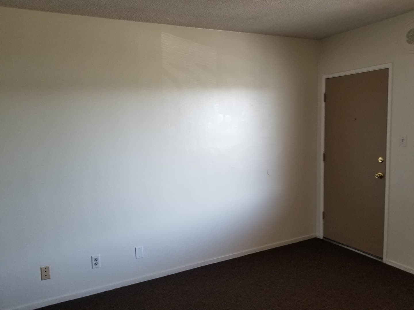 HAWTHORNE Apartment: 12319 Manor Drive