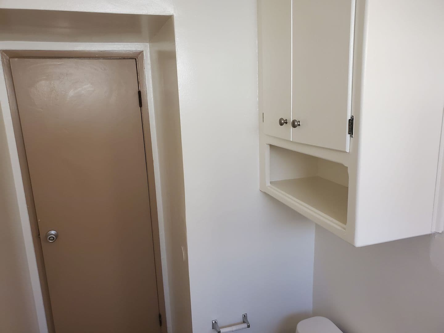 HAWTHORNE Apartment: 12319 Manor Drive