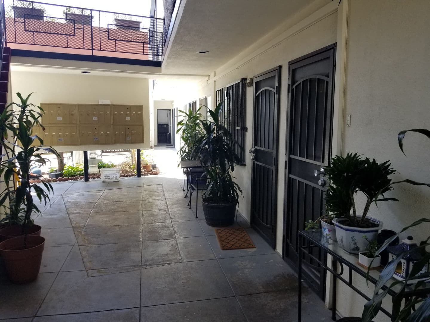HAWTHORNE Apartment: 12319 Manor Drive