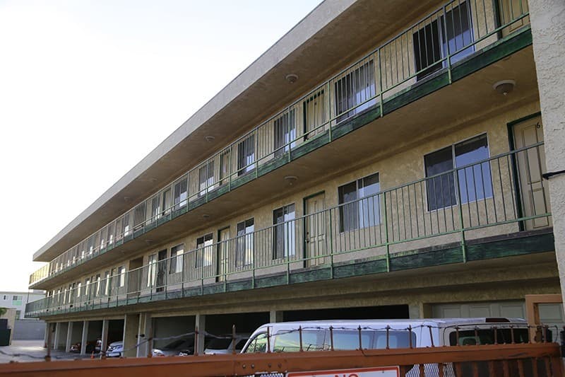 HAWTHORNE Apartment: 13415 DOTY AVENUE