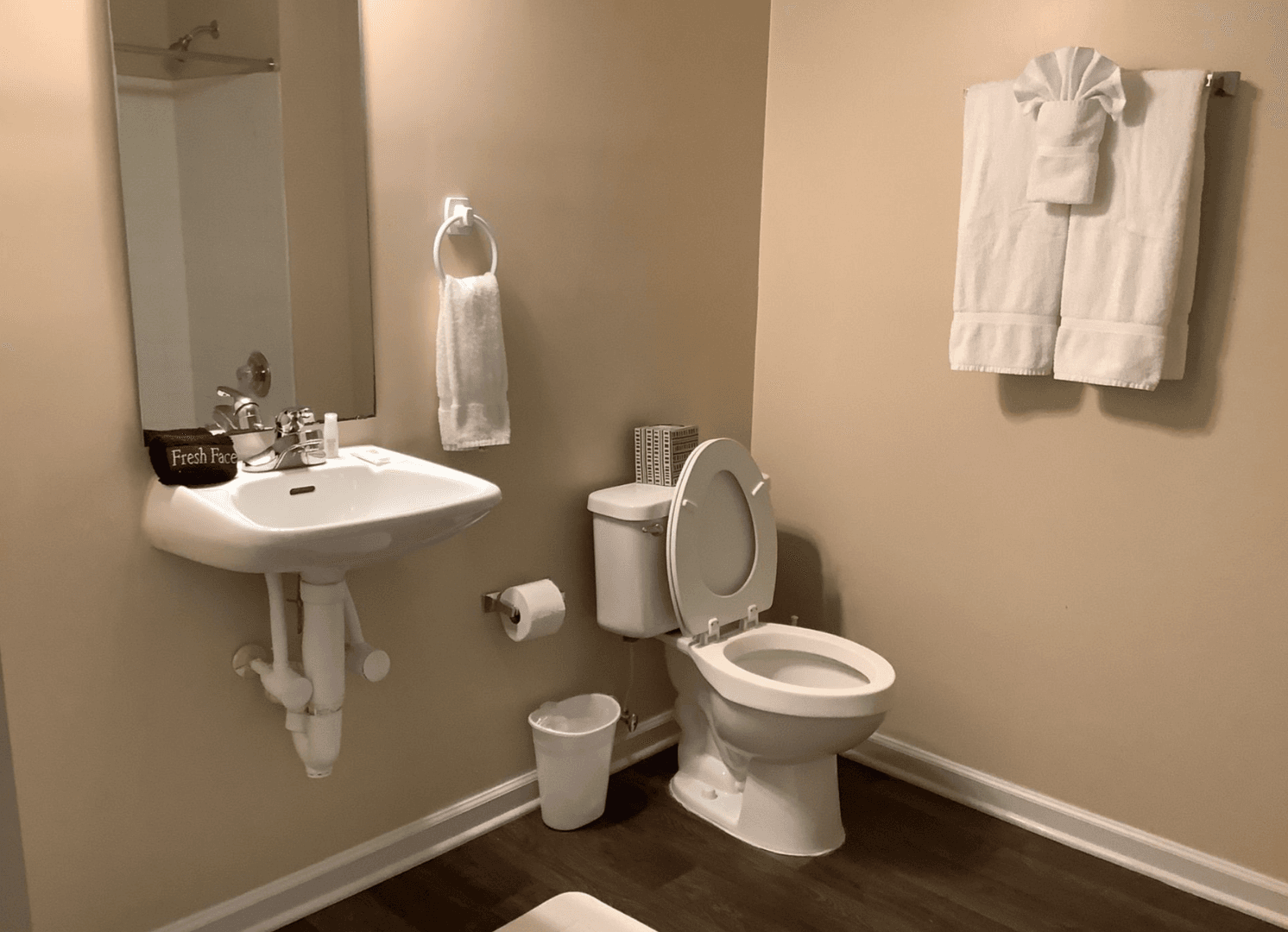 Hickory Apartment: 2101 21st SE