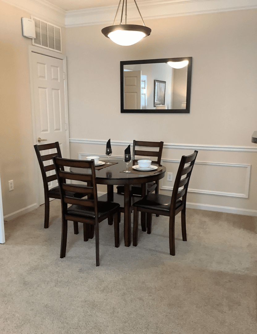 Hickory Apartment: 2101 21st SE