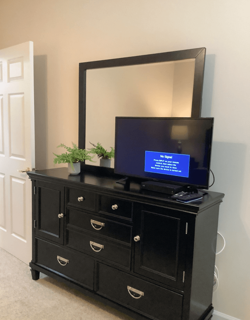 Hickory Apartment: 2101 21st SE