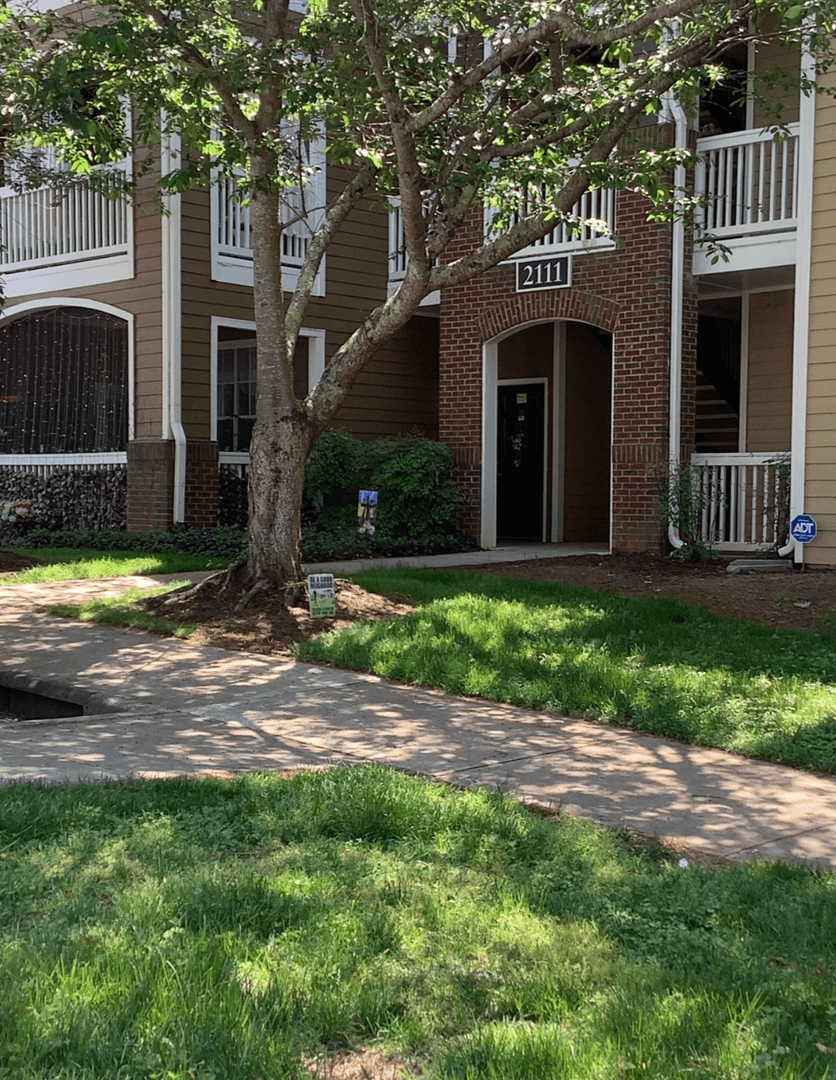 Hickory Apartment: 2101 21st SE