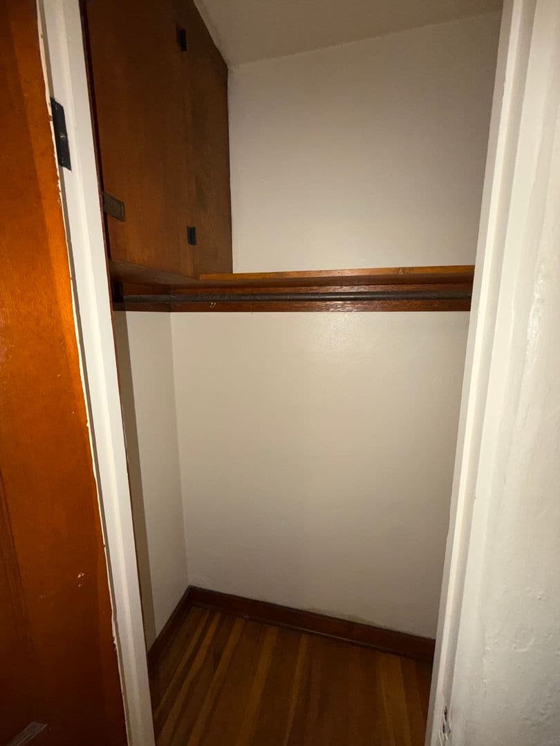 Abq Apartment: 1100-1106 Gold Ave. SW