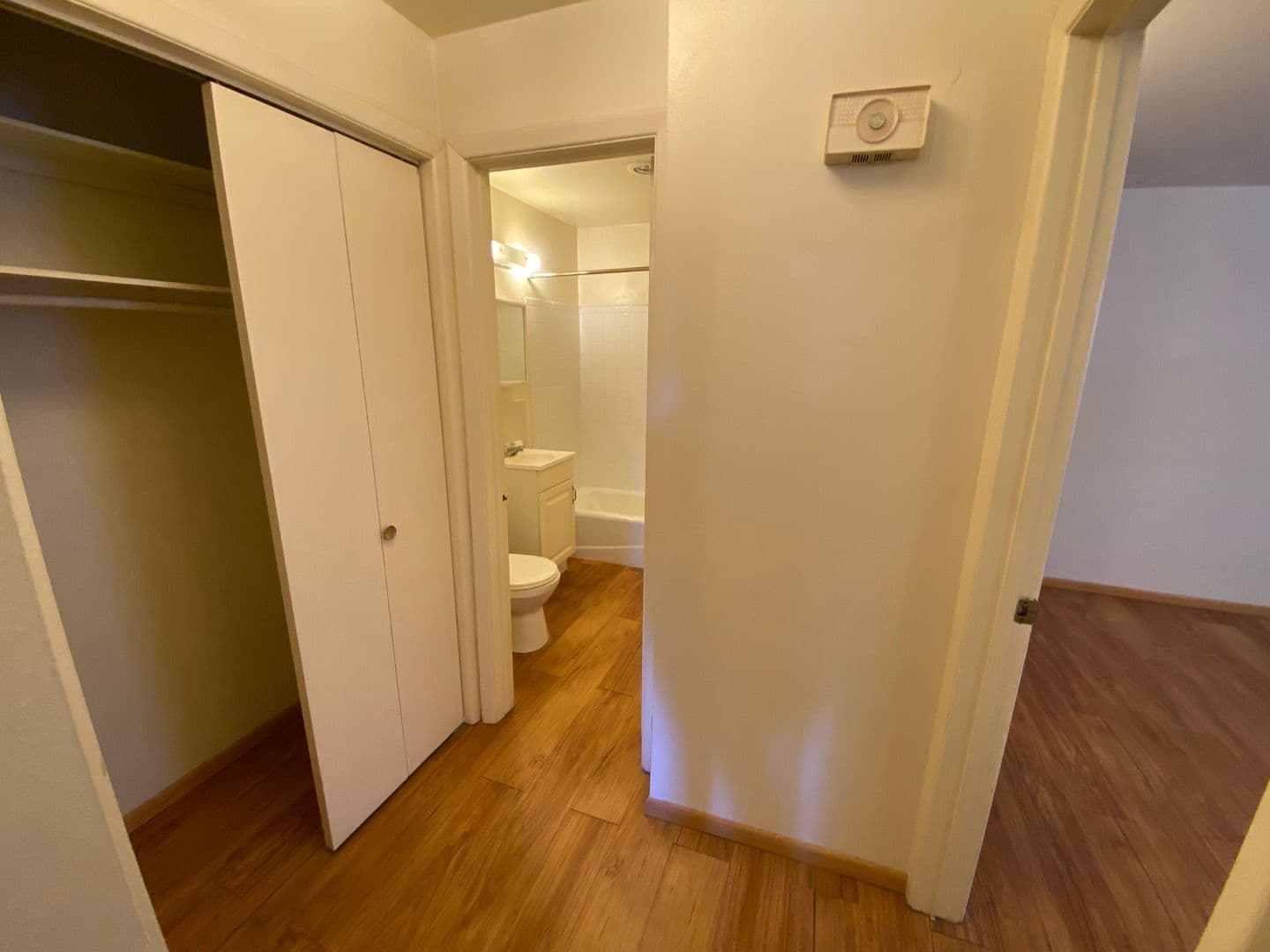 Abq Apartment: 124 Harvard Dr. SE