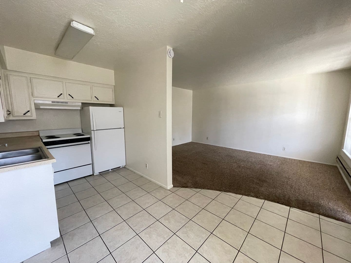 Albuquerque Apartment: 1400 Virginia St. NE