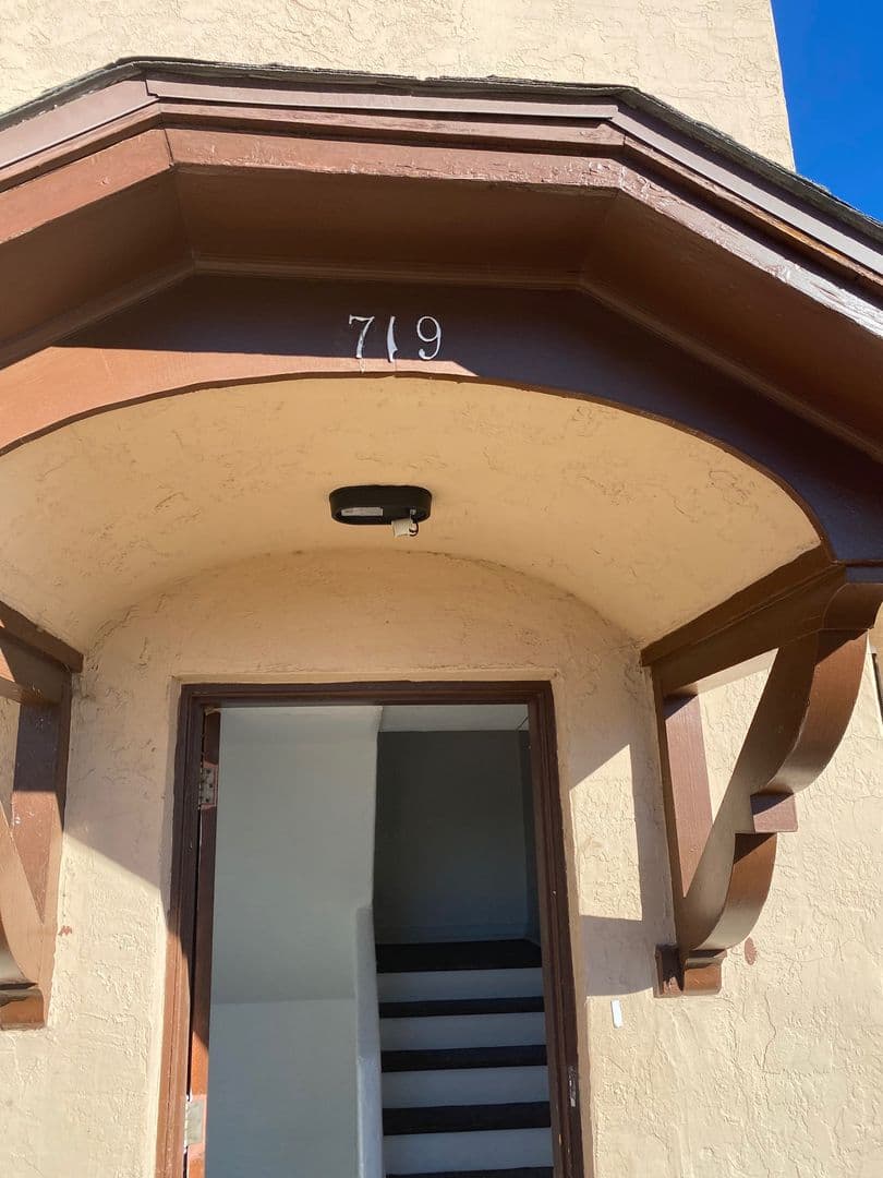 Abq Apartment: 715-725 Copper Ave. NW