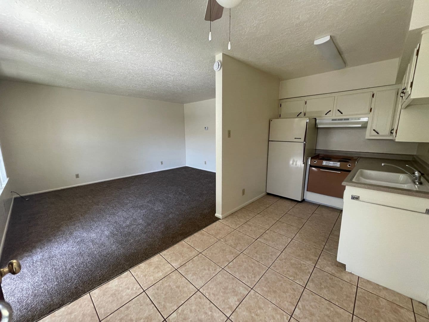 Albuquerque Apartment: 1400 Virginia St. NE