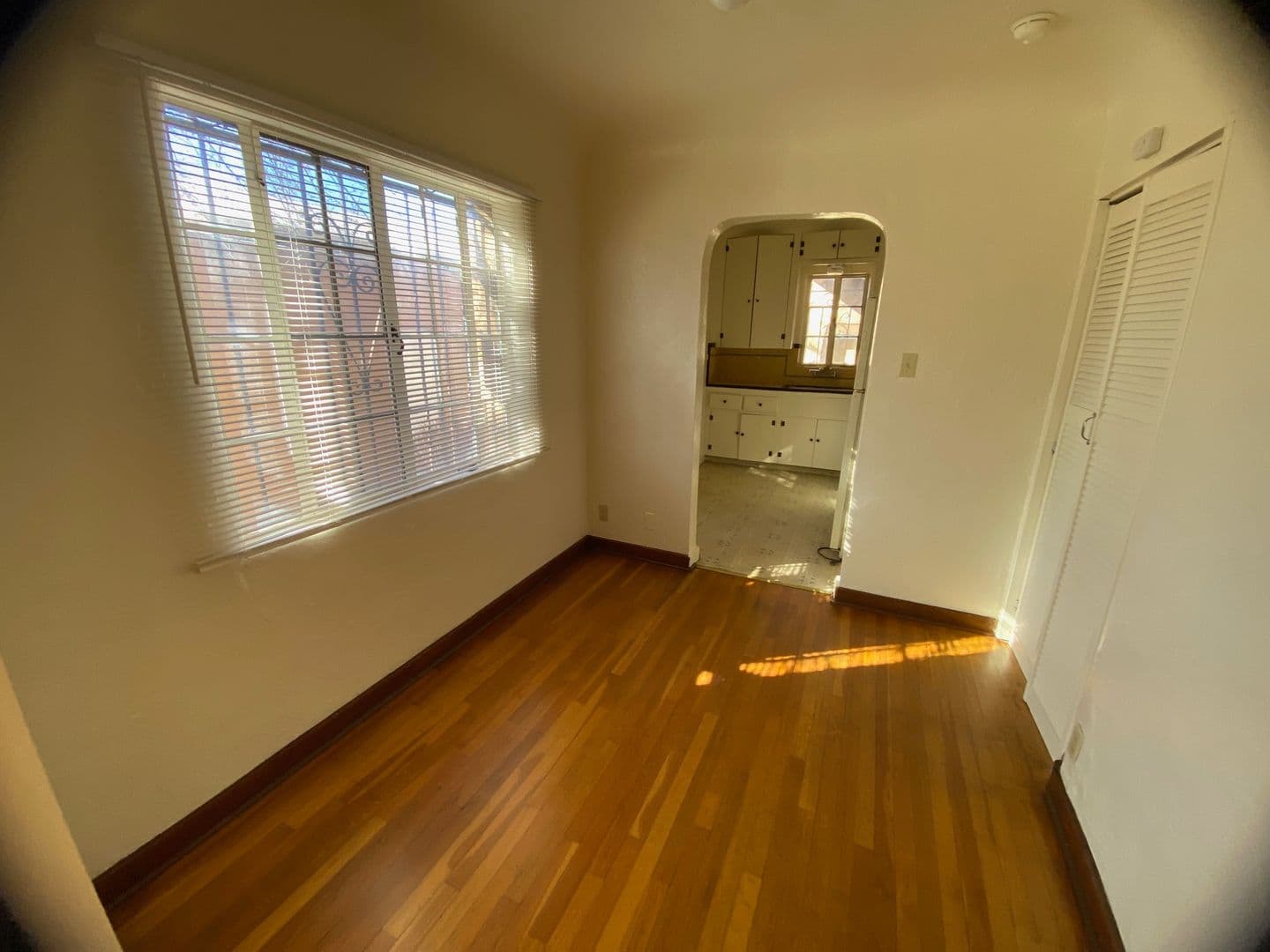 Abq Apartment: 1100-1106 Gold Ave. SW