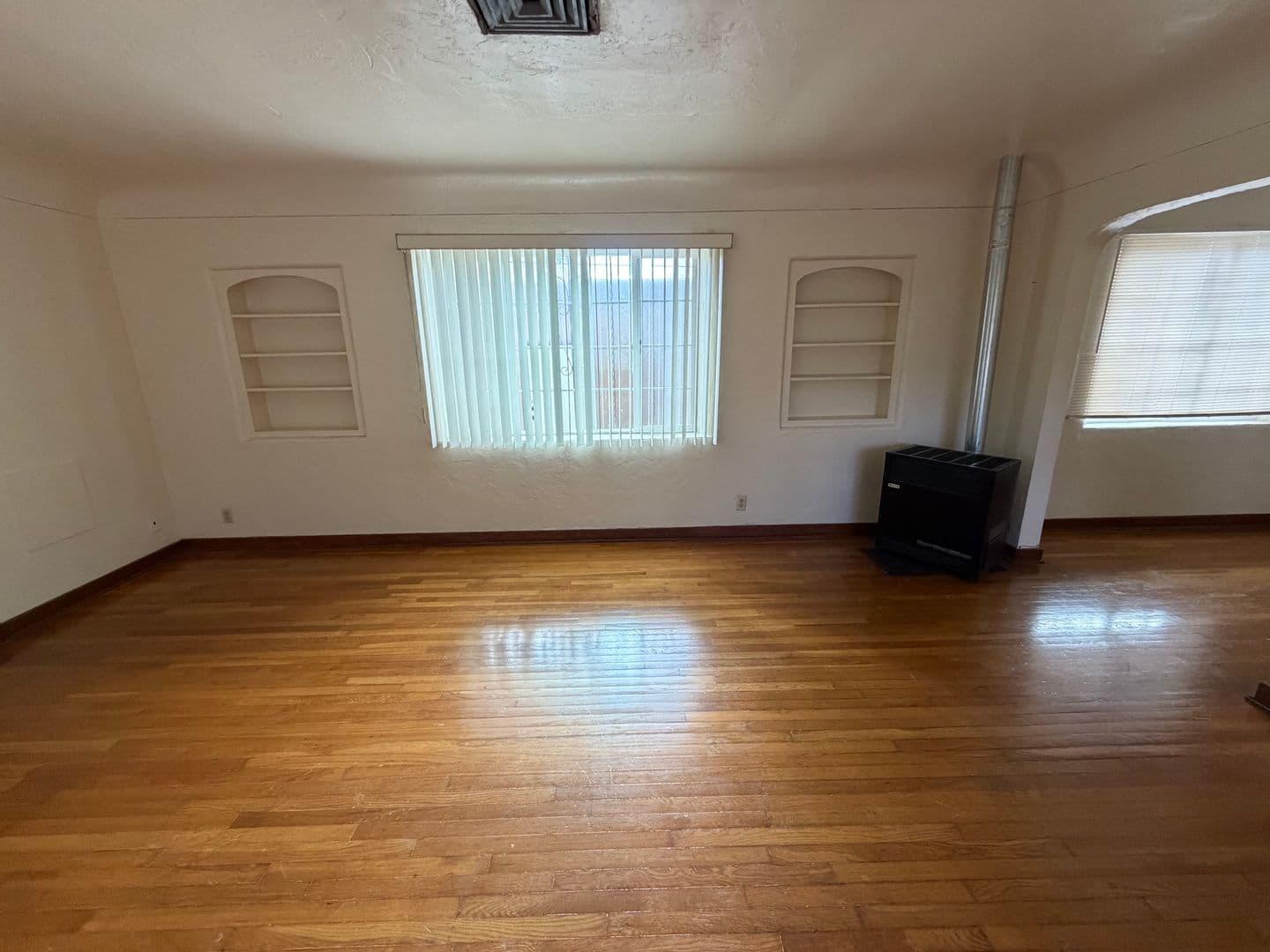 Abq Apartment: 1100-1106 Gold Ave. SW