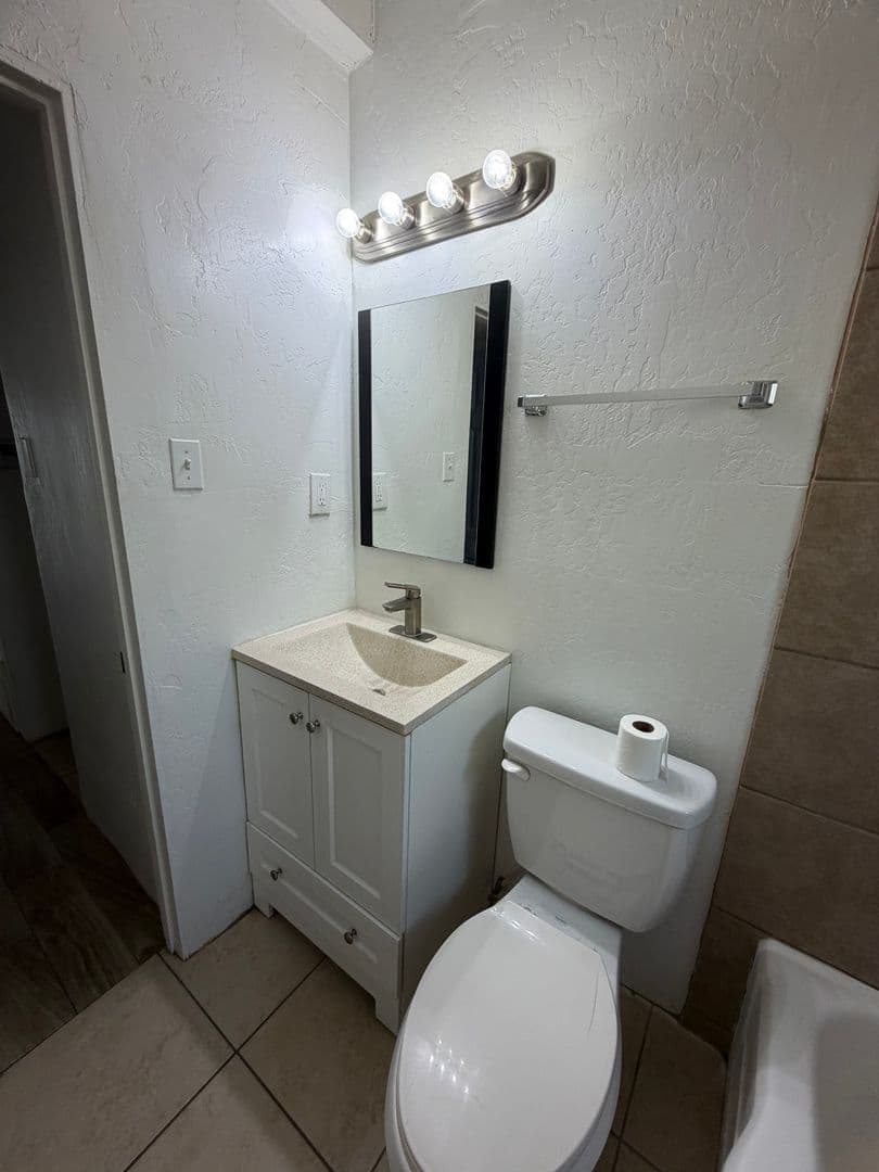 Albuquerque Apartment: 2307-2309-2311 New York Avenue SW