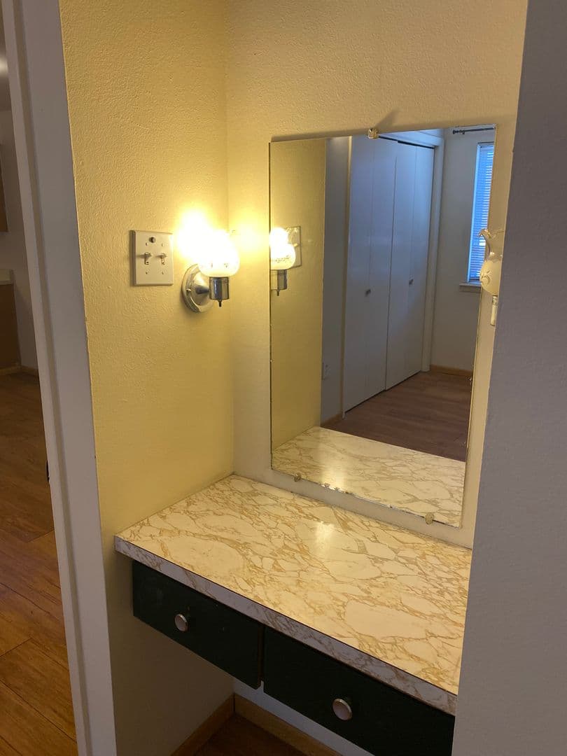 Abq Apartment: 124 Harvard St. SE