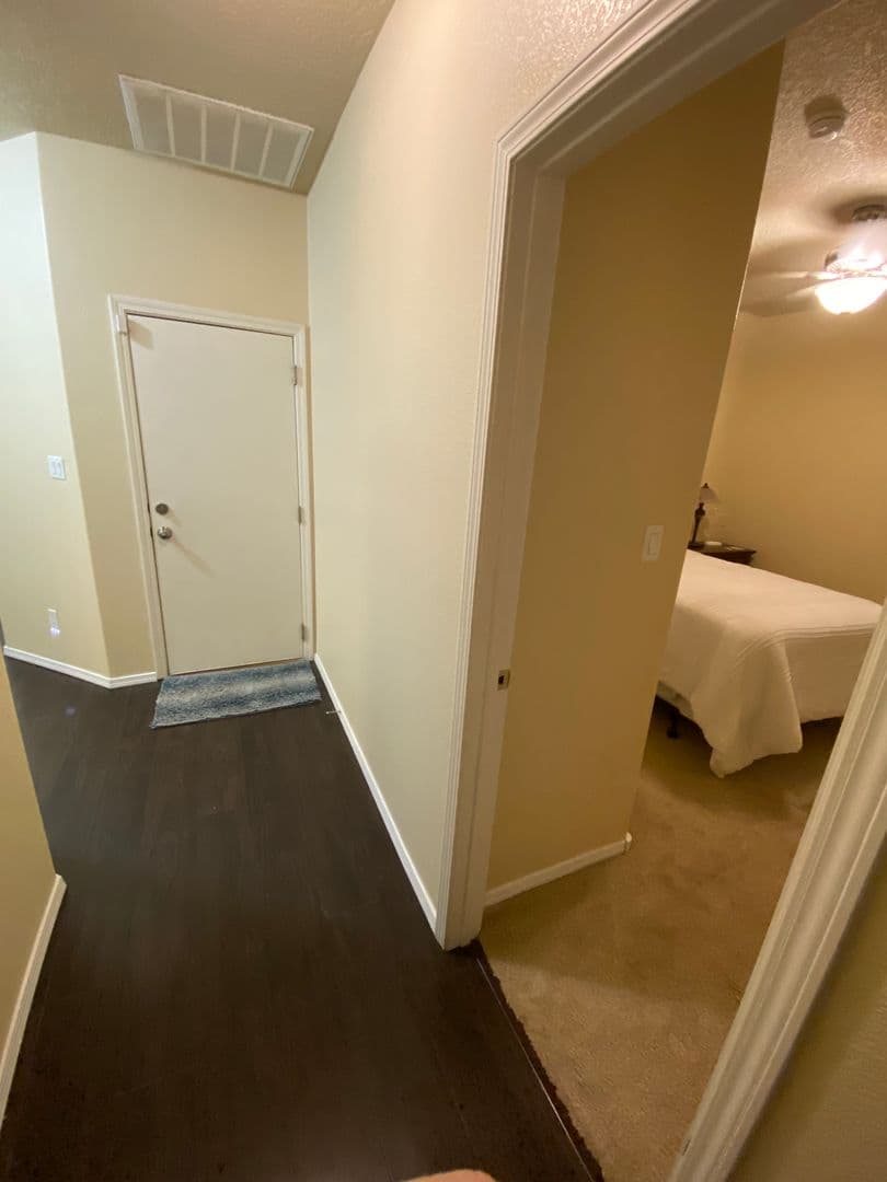 Albuquerque Apartment: General Bradley Street NE