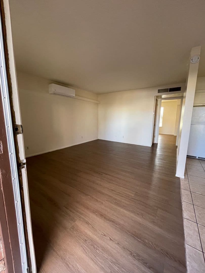 Albuquerque Apartment: 1400 Virginia St. NE