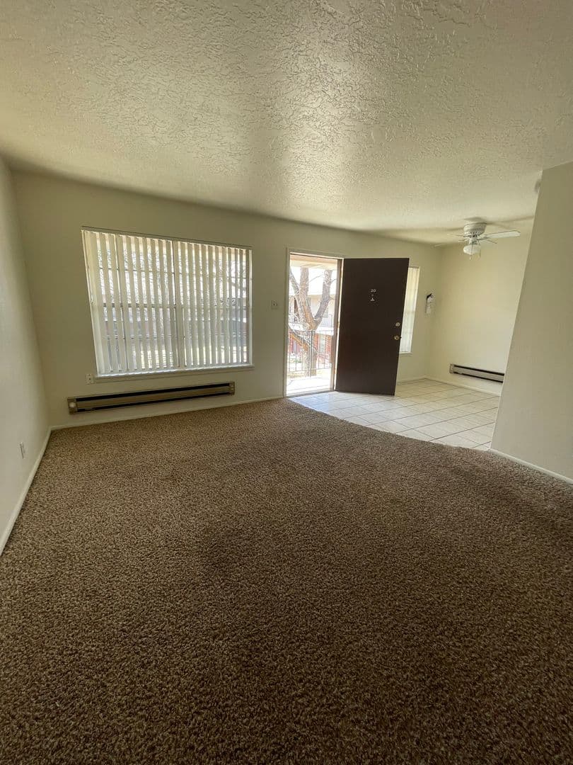 Albuquerque Apartment: 1400 Virginia St. NE