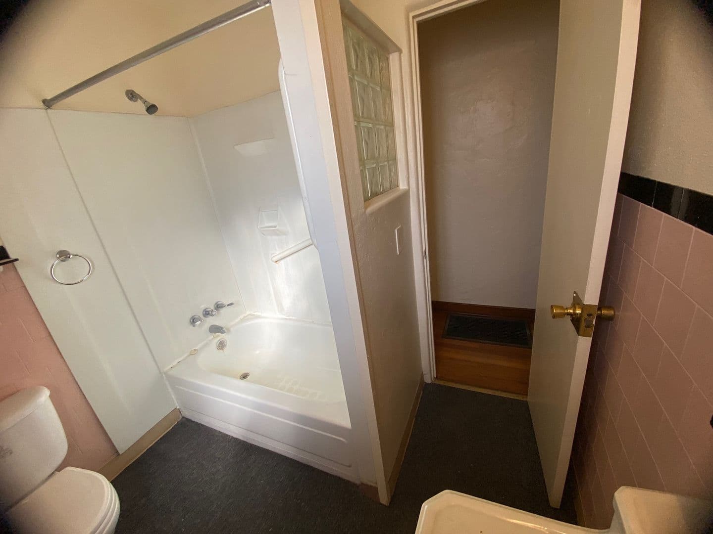 Abq Apartment: 1100-1106 Gold Ave. SW