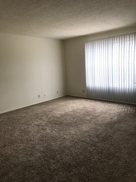 Albuquerque Apartment: 1400 Virginia St. NE