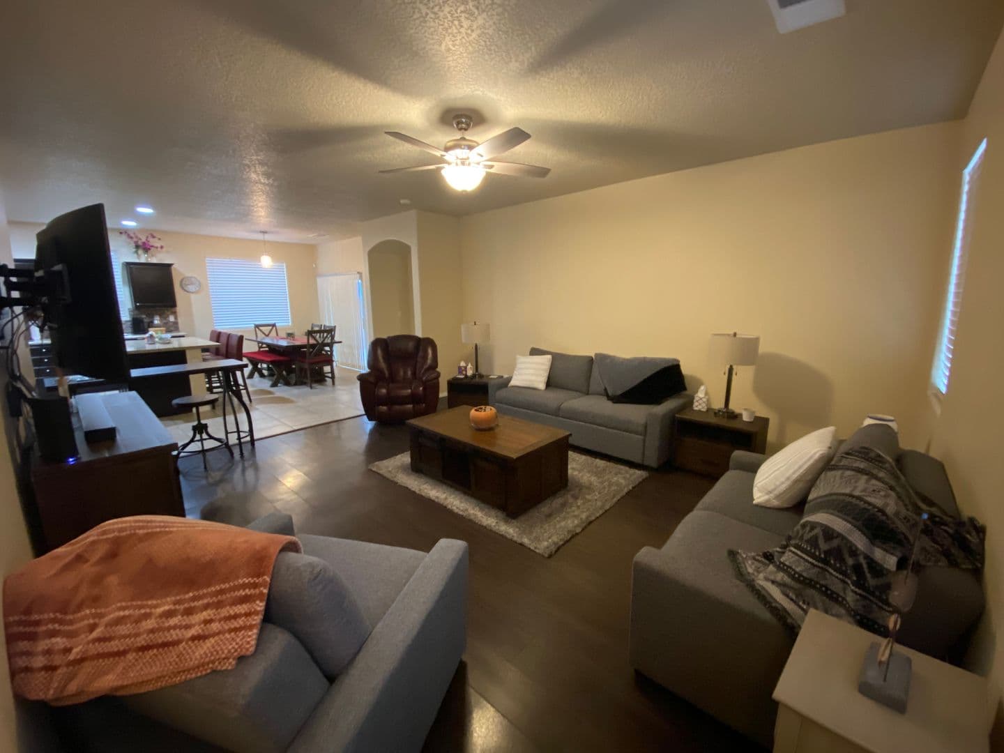 Albuquerque Apartment: General Bradley Street NE