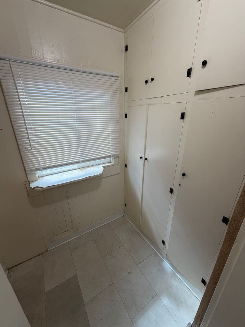 Abq Apartment: 1100-1106 Gold Ave. SW