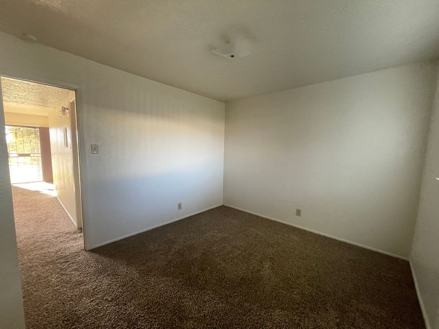 Albuquerque Apartment: 1400 Virginia St. NE