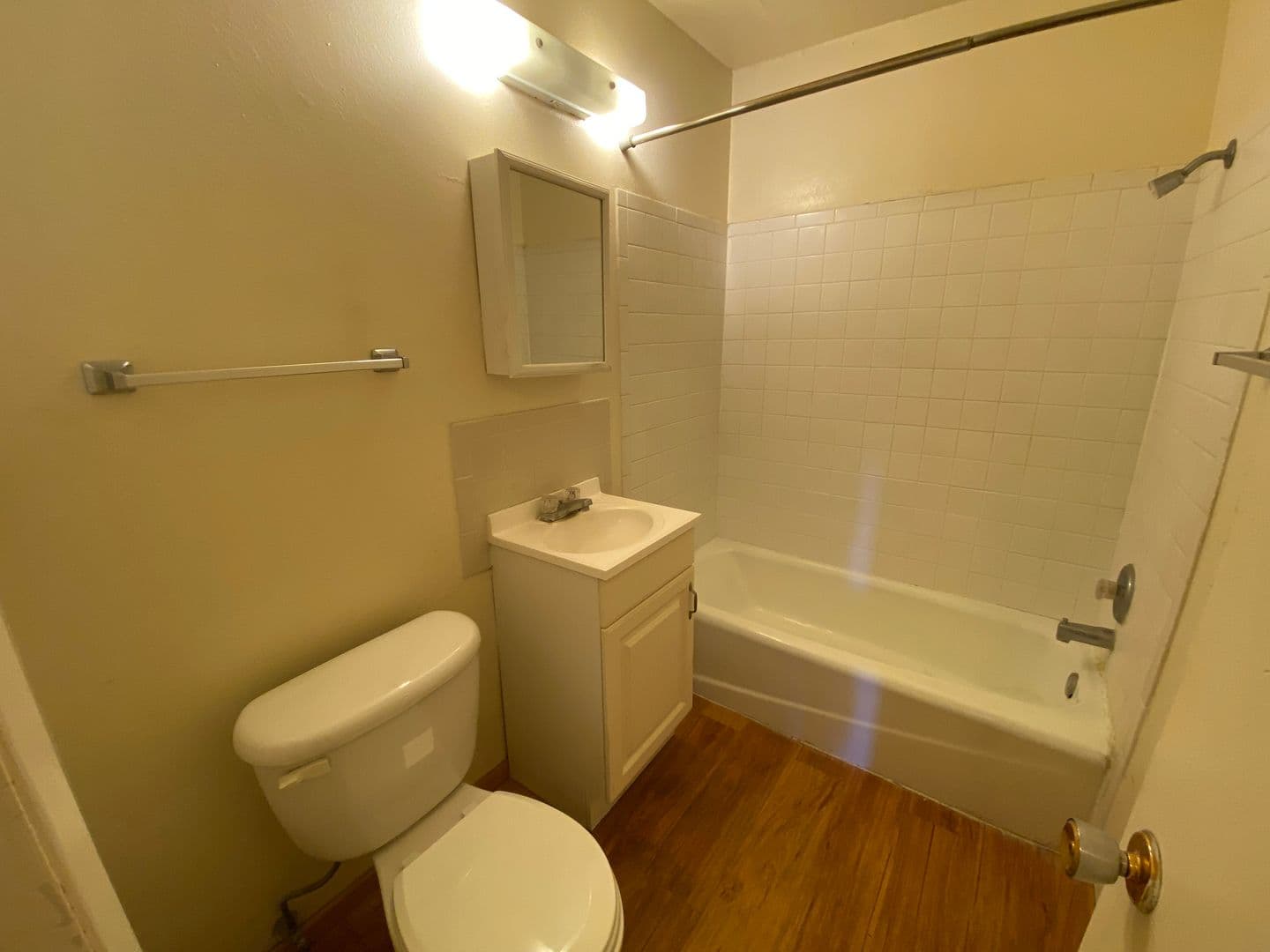 Abq Apartment: 124 Harvard Dr. SE