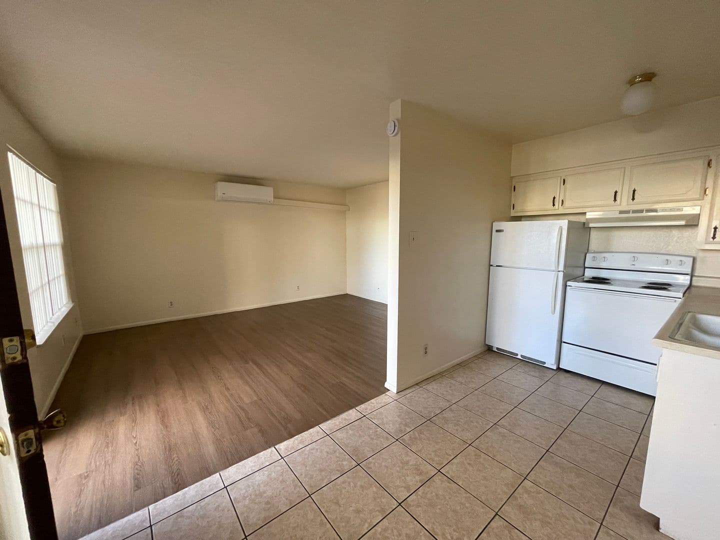 Albuquerque Apartment: 1400 Virginia St. NE