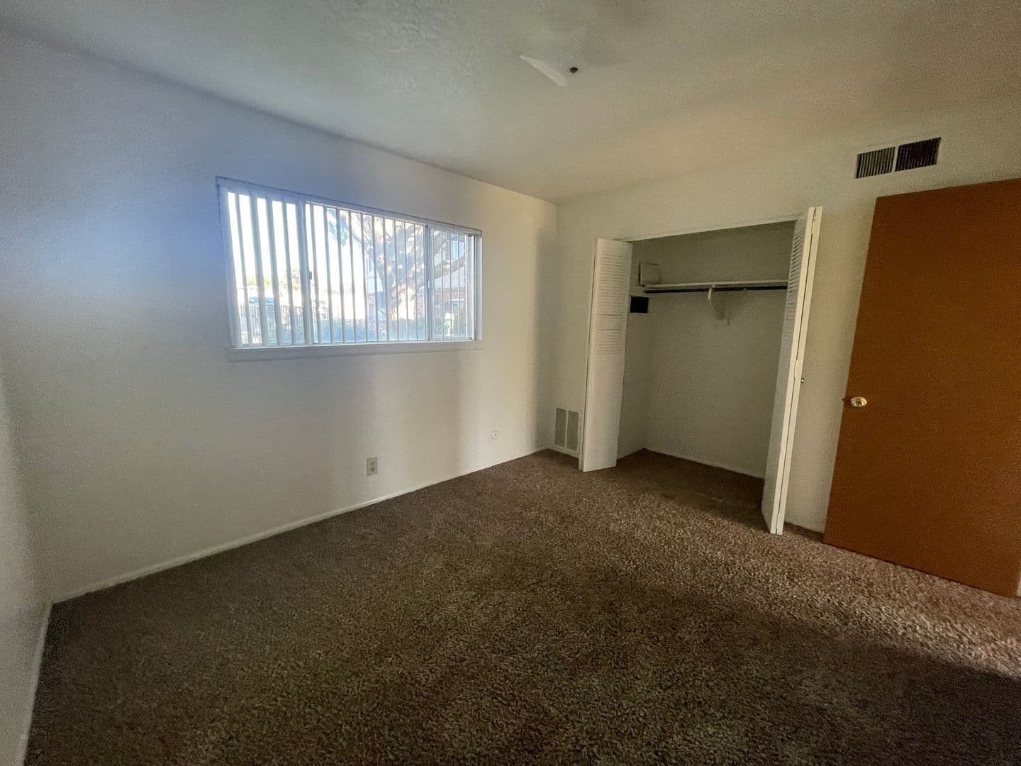 Albuquerque Apartment: 1400 Virginia St. NE